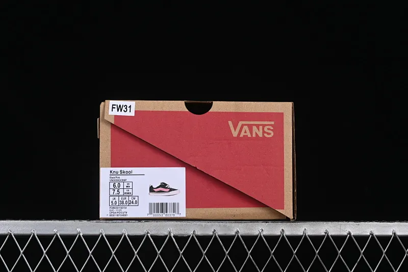 All categories Vans Vans series Vans Low Vans low-top Vans Knu Skool black and pink color comfortable and fashionable non-slip wear-resistant low-top casual sneakers VN0009QCB9P